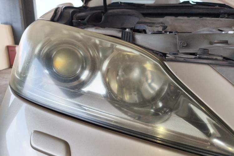 Used Lexus ES 2010 240 Luxury Edition Right Front Headlight