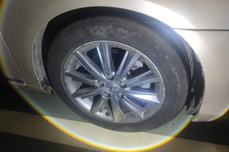 Used Lexus ES 2010 350 Prestige Edition Right Front Wheel Hub