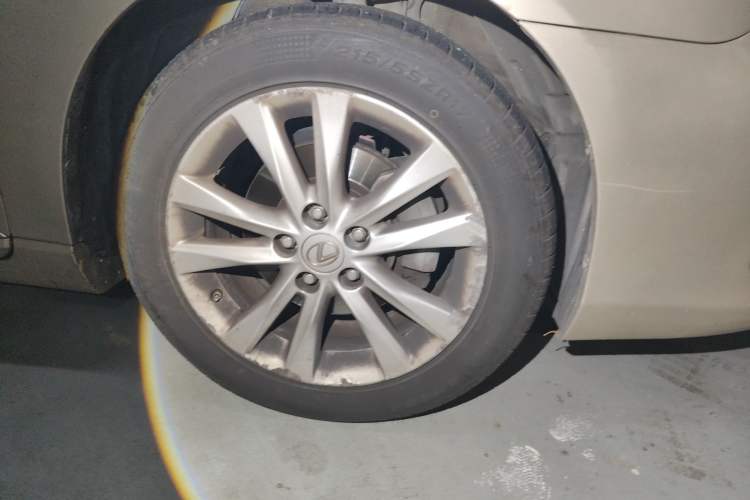 Used Lexus ES 2010 240 Elegant Edition Right Front Wheel Hub