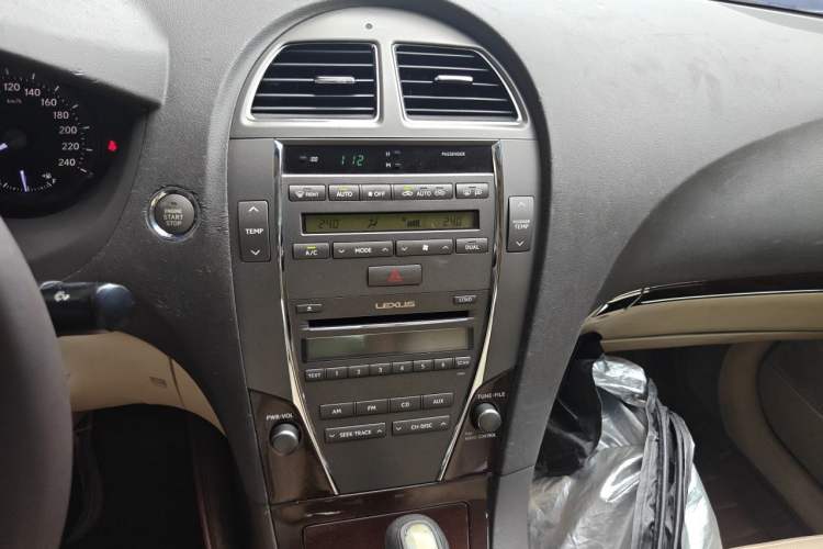 Used Lexus ES 2010 240 Elegant Edition Audio And AC Panel