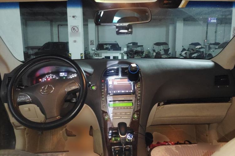 Used Lexus ES 2010 240 Elegant Edition Center Console