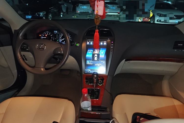Used Lexus ES 2010 240 Elegant Edition Center Console