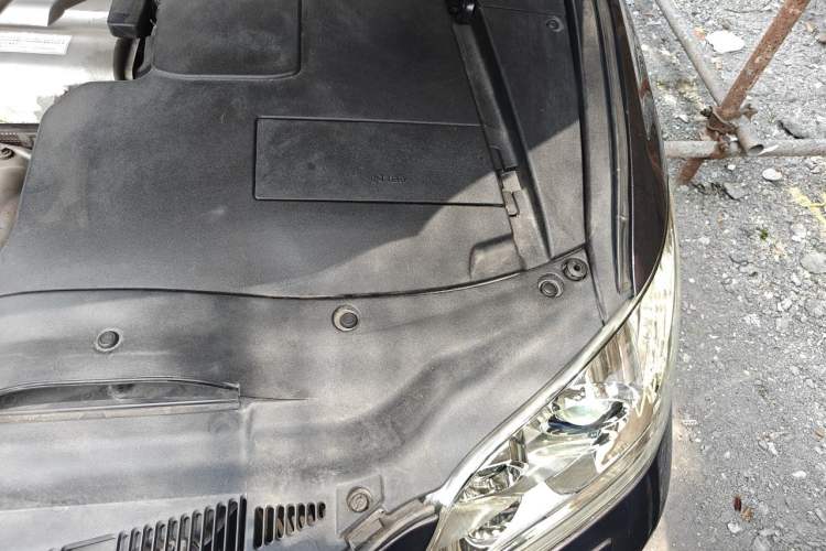 Used Lexus ES 2010 240 Elegant Edition Engine Bay Left