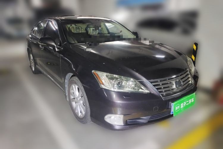 Used Lexus ES 2010 240 Elegant Edition Front Right 45 Deg