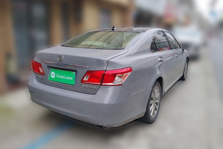Used Lexus ES 2010 240 Luxury Edition Rear Right 45 Deg