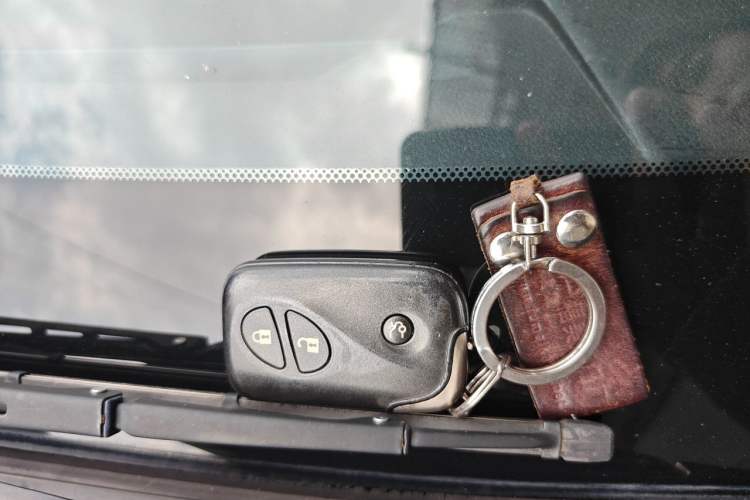 Used Lexus ES 2010 240 Elegant Edition Vehicle Key