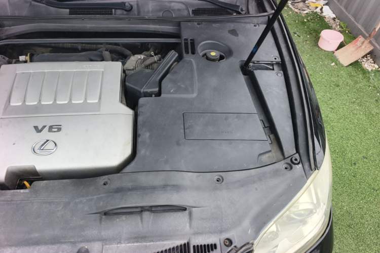 Used Lexus ES 2010 350 Luxury Edition Engine Bay Left