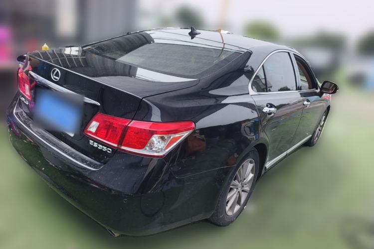 Used Lexus ES 2010 350 Luxury Edition Rear Right 45 Deg