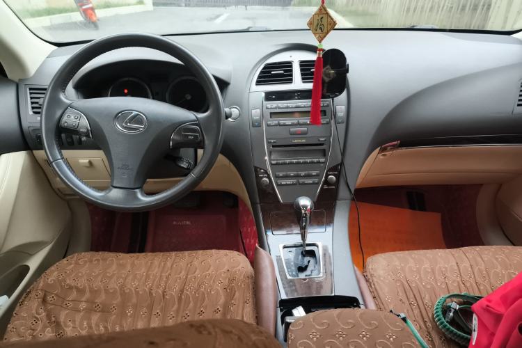 Used Lexus ES 2010 240 Elegant Edition Center Console