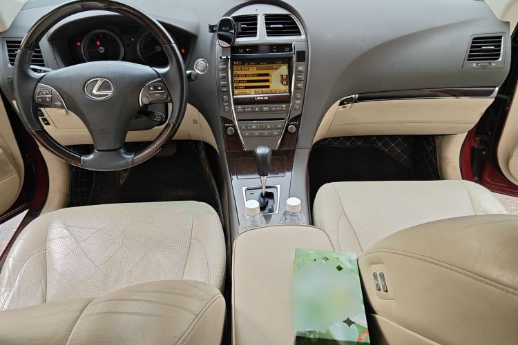 Used Lexus ES 2010 240 Luxury Edition Center Console