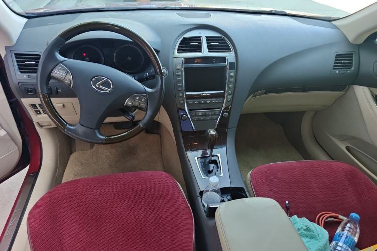 Used Lexus ES  Center Console