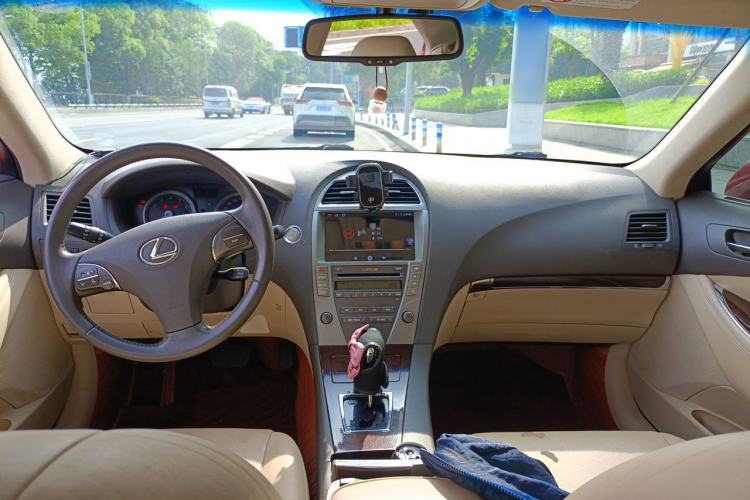 Used Lexus ES 2010 240 Elegant Edition Center Console