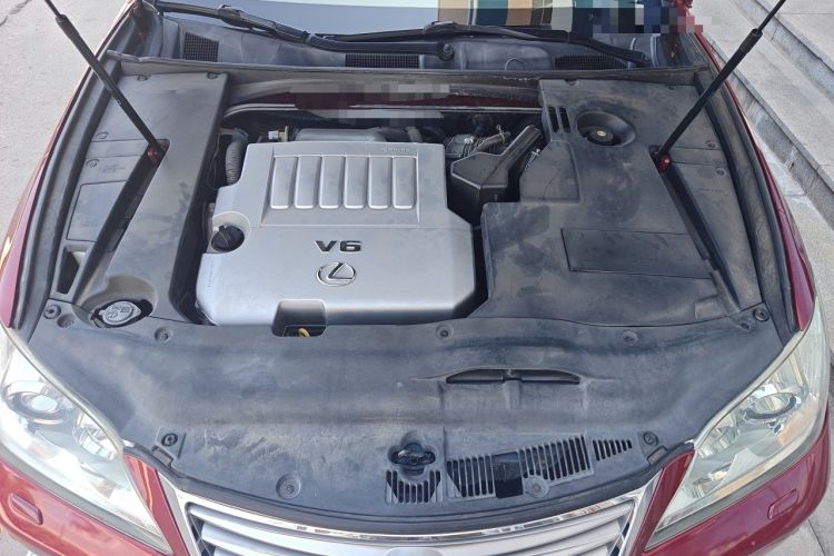 Used Lexus ES  Engine Bay