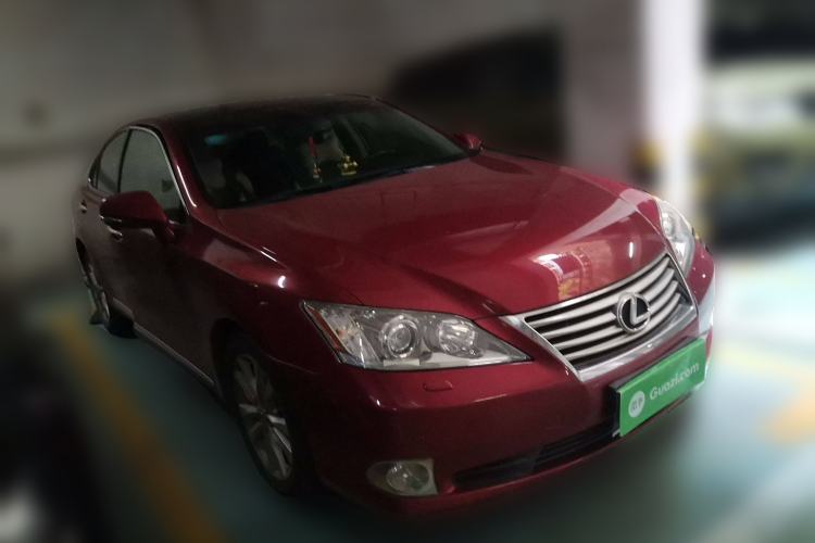 Used Lexus ES 2010 240 Luxury Edition Front Right 45 Deg