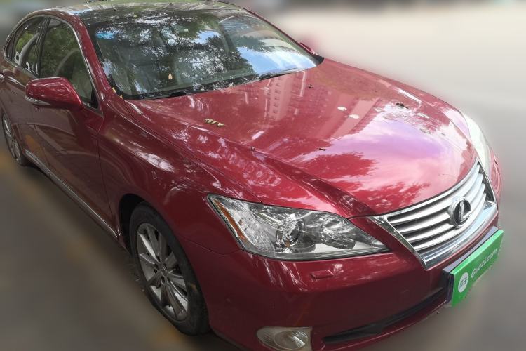 Used Lexus ES 2010 240 Luxury Edition Front Right 45 Deg