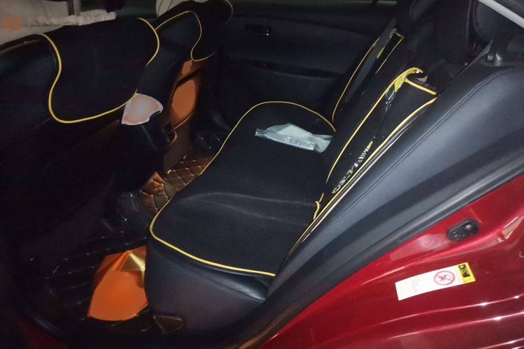 Used Lexus ES 2010 240 Luxury Edition Left Rear Seat