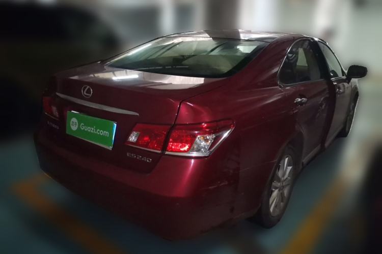 Used Lexus ES 2010 240 Luxury Edition Rear Right 45 Deg