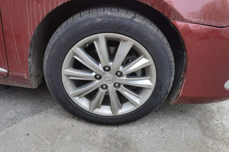 Used Lexus ES 2010 240 Luxury Edition Right Front Wheel Hub
