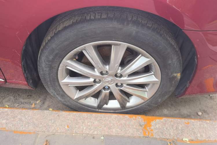 Used Lexus ES 2010 240 Luxury Edition Right Front Wheel Hub