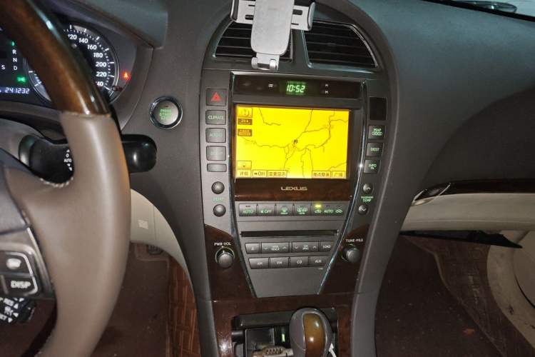 Used Lexus ES 2010 350 Prestige Edition Audio And AC Panel