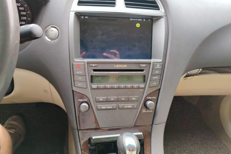 Used Lexus ES 2010 240 Elegant Edition Audio And AC Panel