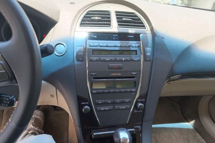 Used Lexus ES 2010 240 Elegant Edition Audio And AC Panel