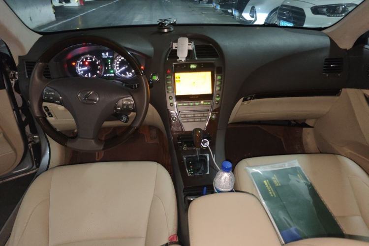 Used Lexus ES 2010 350 Prestige Edition Center Console
