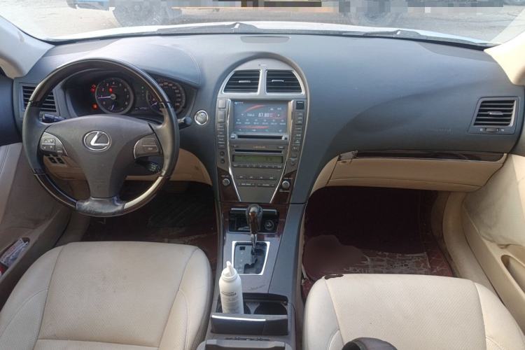 Used Lexus ES 2010 350 Elegant Edition Center Console
