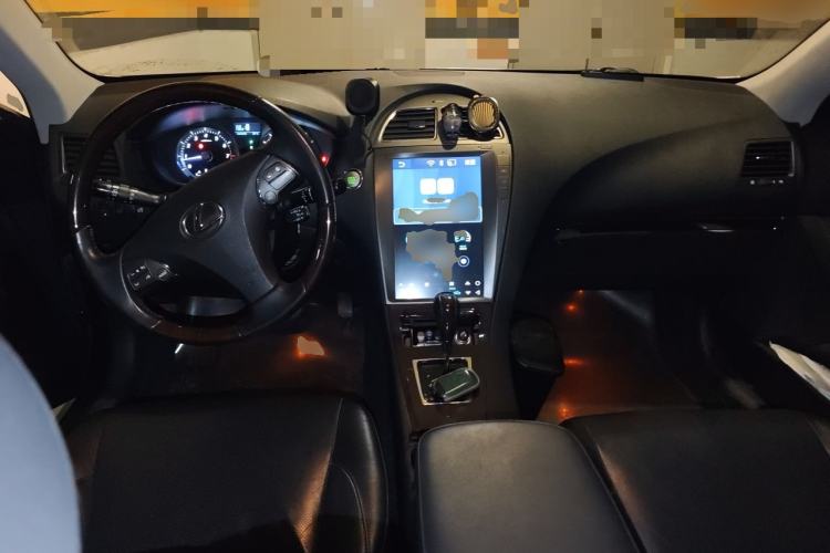 Used Lexus ES 2010 240 Luxury Edition Center Console