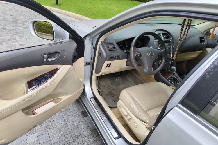 Used Lexus ES 2010 240 Elegant Edition Driver Seat