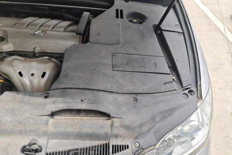 Used Lexus ES 2010 240 Luxury Edition Engine Bay Left