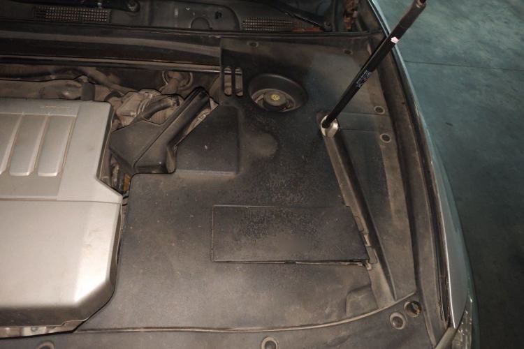 Used Lexus ES 2010 350 Prestige Edition Engine Bay Left