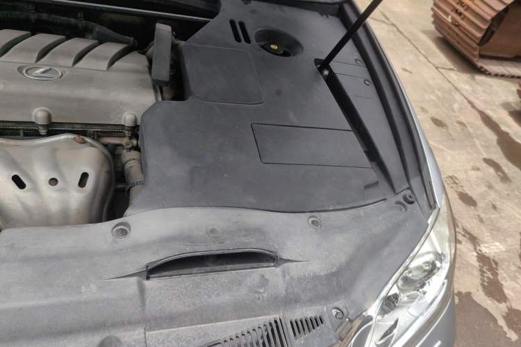 Used Lexus ES 2010 240 Elegant Edition Engine Bay Left