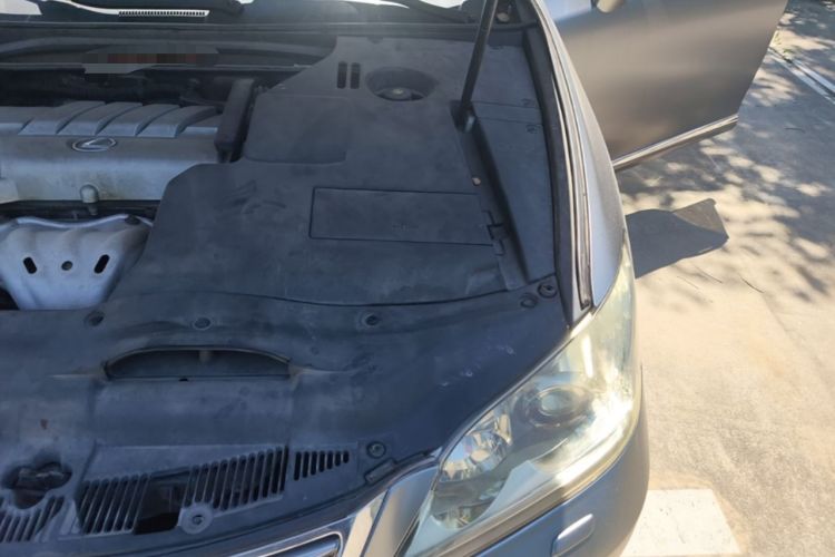 Used Lexus ES 2010 240 Elegant Edition Engine Bay Left