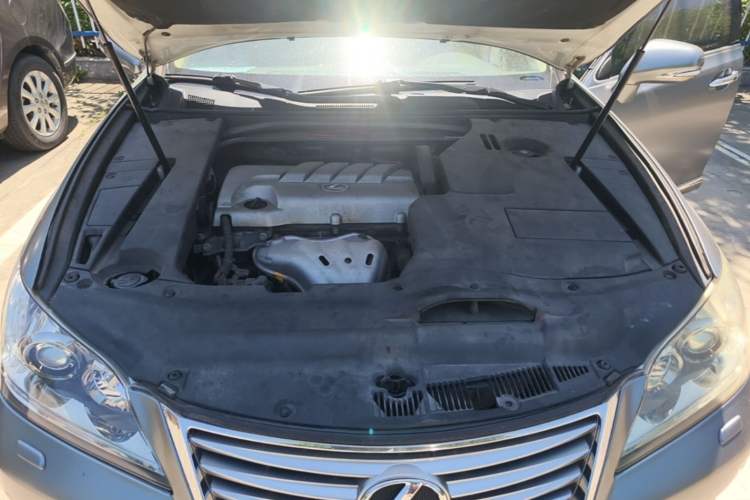 Used Lexus ES 2010 240 Elegant Edition Engine Bay