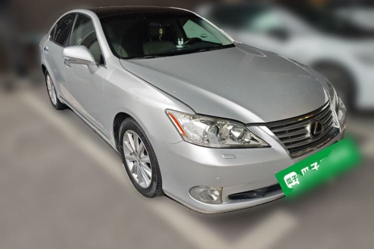 Used Lexus ES 2010 350 Prestige Edition Front Right 45 Deg