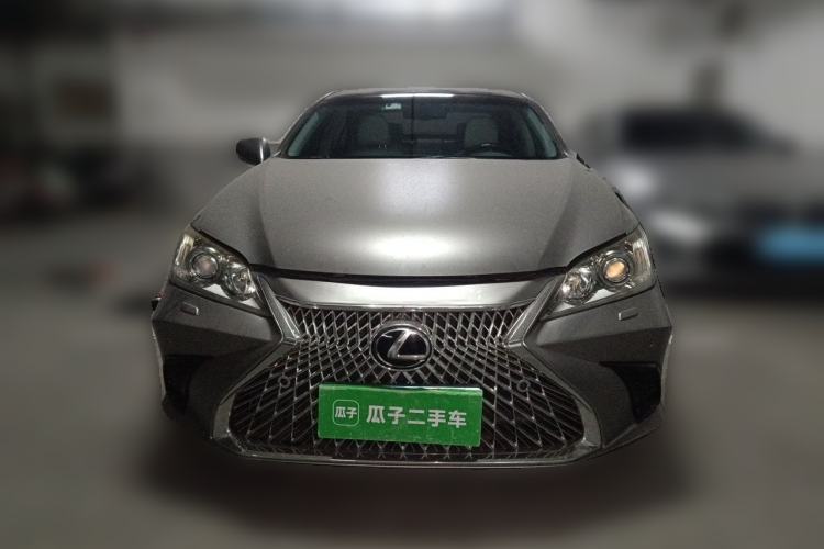Used Lexus ES 2010 240 Luxury Edition Front