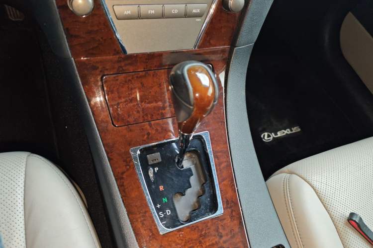 Used Lexus ES 2010 350 Prestige Edition Gear Lever