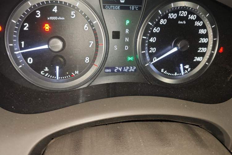 Used Lexus ES 2010 350 Prestige Edition Odometer Close Up