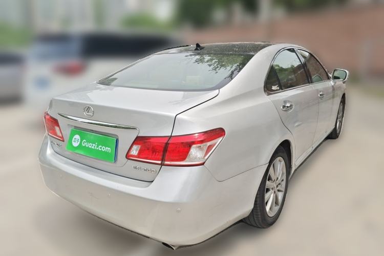 Used Lexus ES 2010 240 Luxury Edition Rear Right 45 Deg