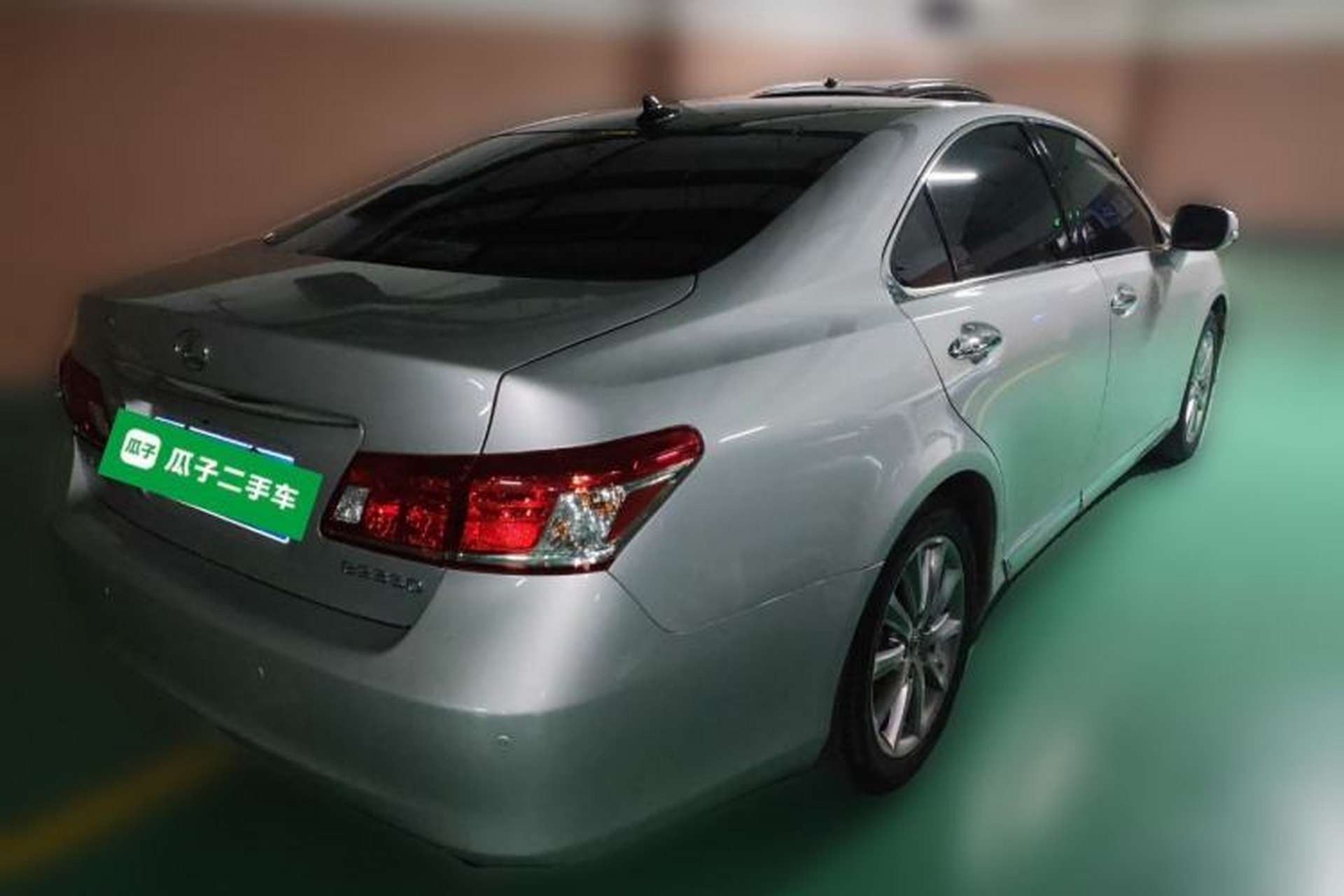 Used Lexus ES 2010 350 Luxury Edition Rear Right 45 Deg