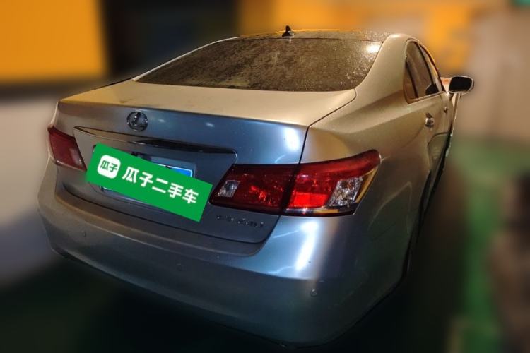 Used Lexus ES 2010 240 Luxury Edition Rear Right 45 Deg