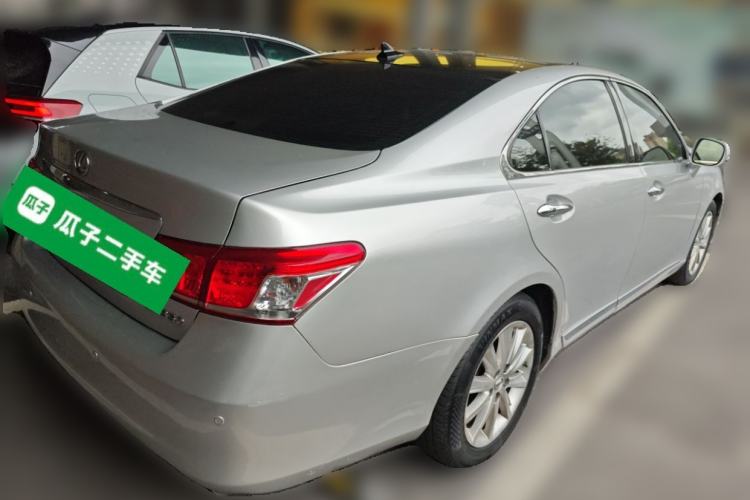 Used Lexus ES 2010 350 Prestige Edition Rear Right 45 Deg