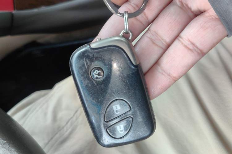 Used Lexus ES 2010 240 Elegant Edition Vehicle Key