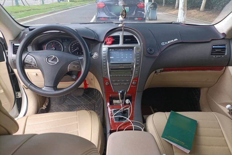 Used Lexus ES 2010 240 Elegant Edition Center Console