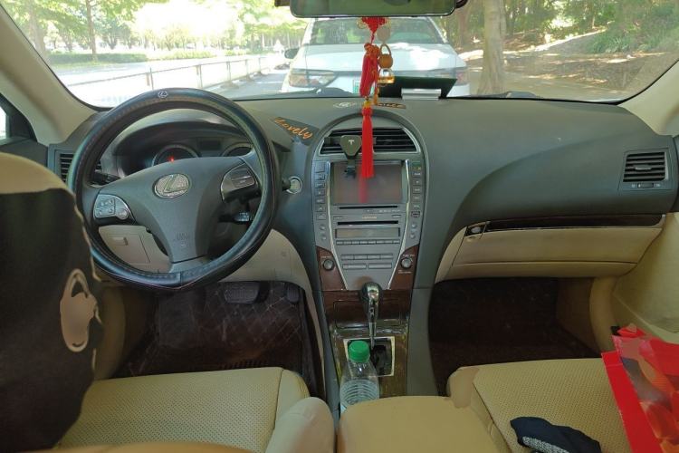 Used Lexus ES 2010 240 Elegant Edition Center Console