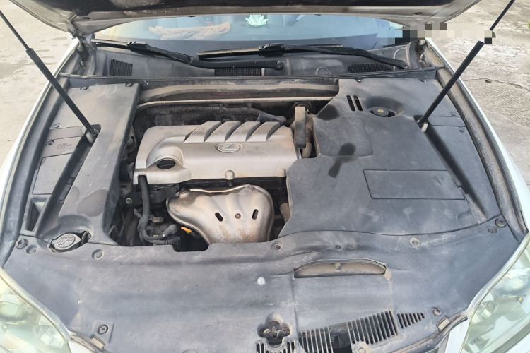 Used Lexus ES 2010 240 Elegant Edition Engine Bay