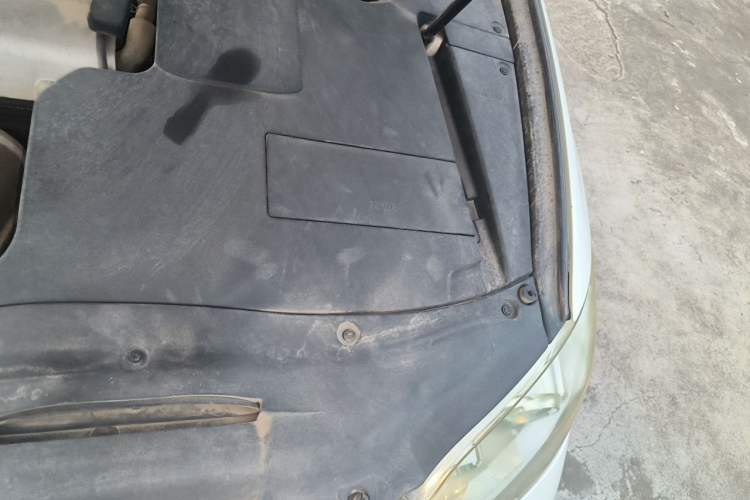 Used Lexus ES 2010 240 Elegant Edition Engine Bay Left
