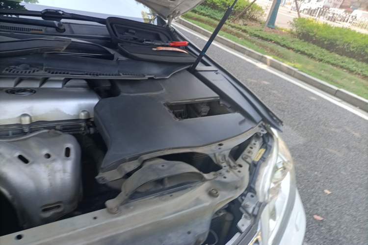 Used Lexus ES 2010 240 Elegant Edition Engine Bay Left