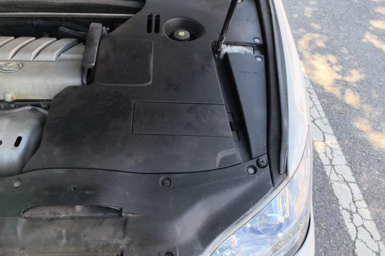 Used Lexus ES 2010 240 Elegant Edition Engine Bay Left